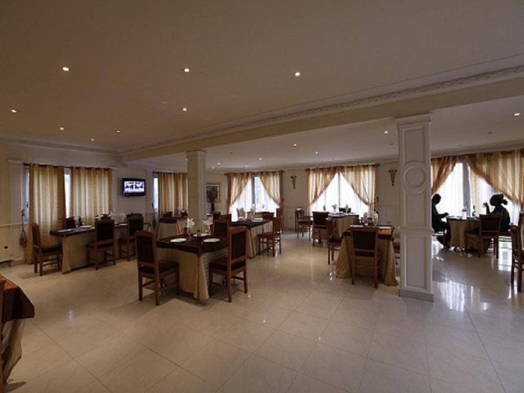 Hotel Palm Beach Pointe Noire Bagian luar foto