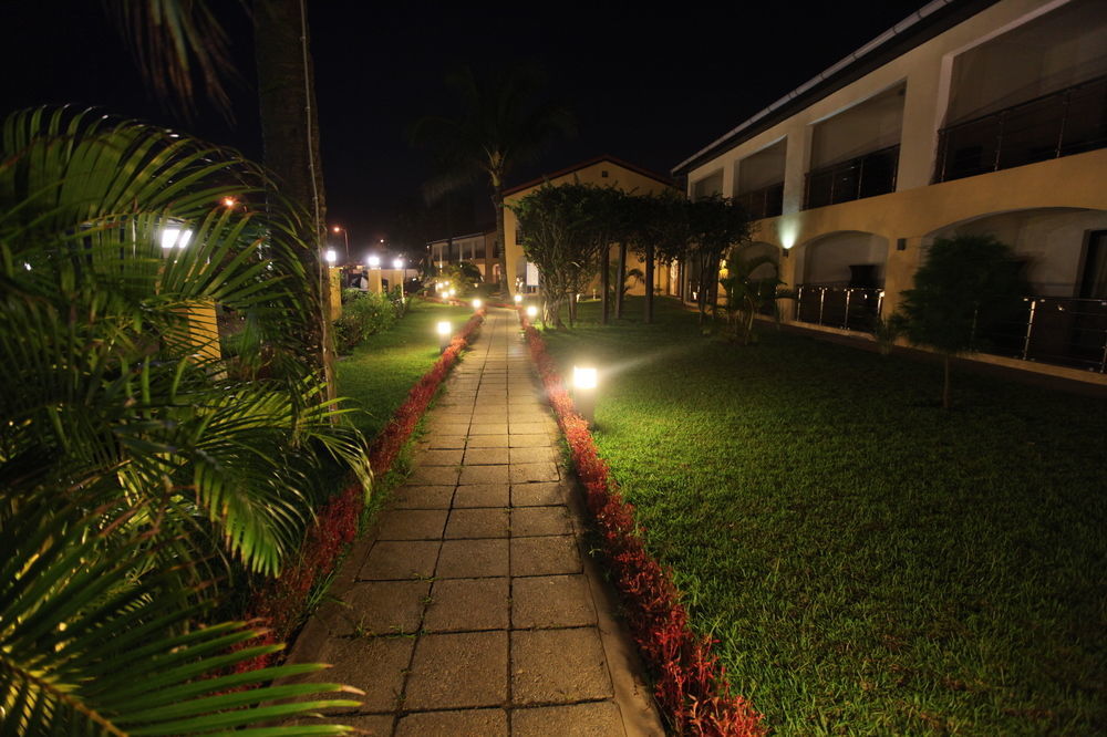 Hotel Palm Beach Pointe Noire Bagian luar foto