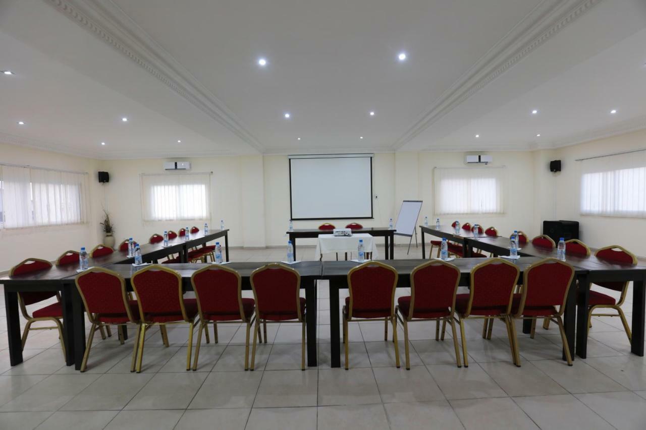Hotel Palm Beach Pointe Noire Bagian luar foto