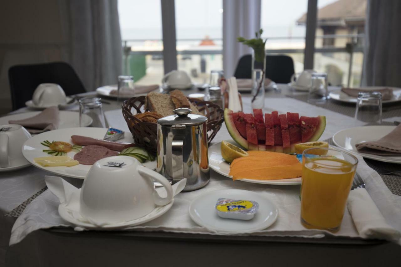 Hotel Palm Beach Pointe Noire Bagian luar foto